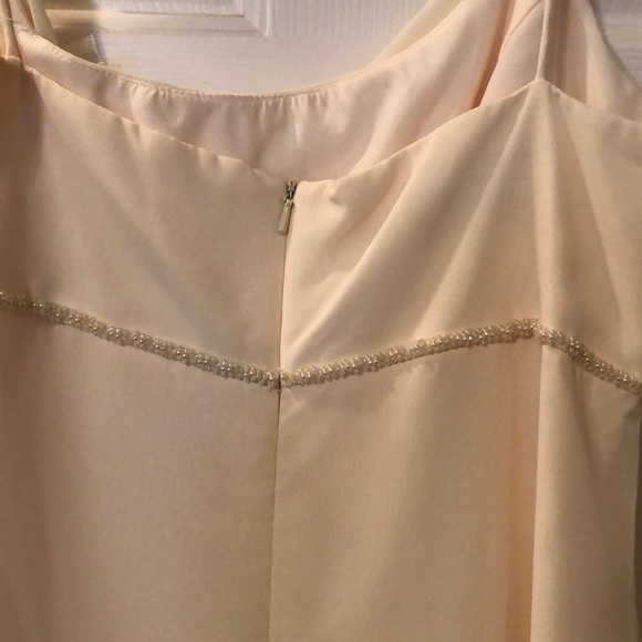 Formal cream dress - Picture 3 of 4